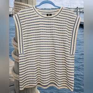 bobeau Cream and Blue Striped Short Sleeve Knit Top Size L. NWT.